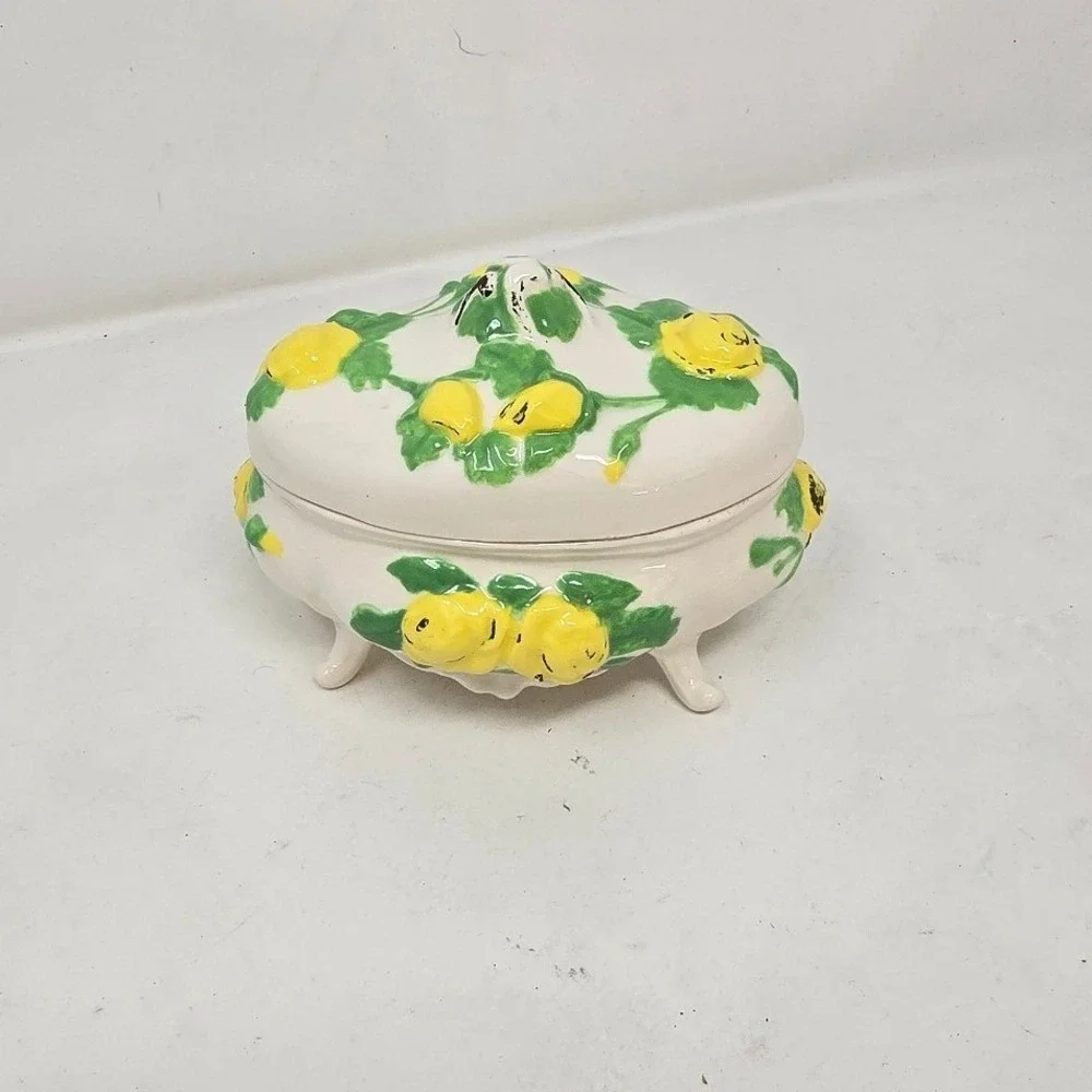 Vtg ceramic footed trinket dish w/lid yellow green‎ roses floral cottagecore